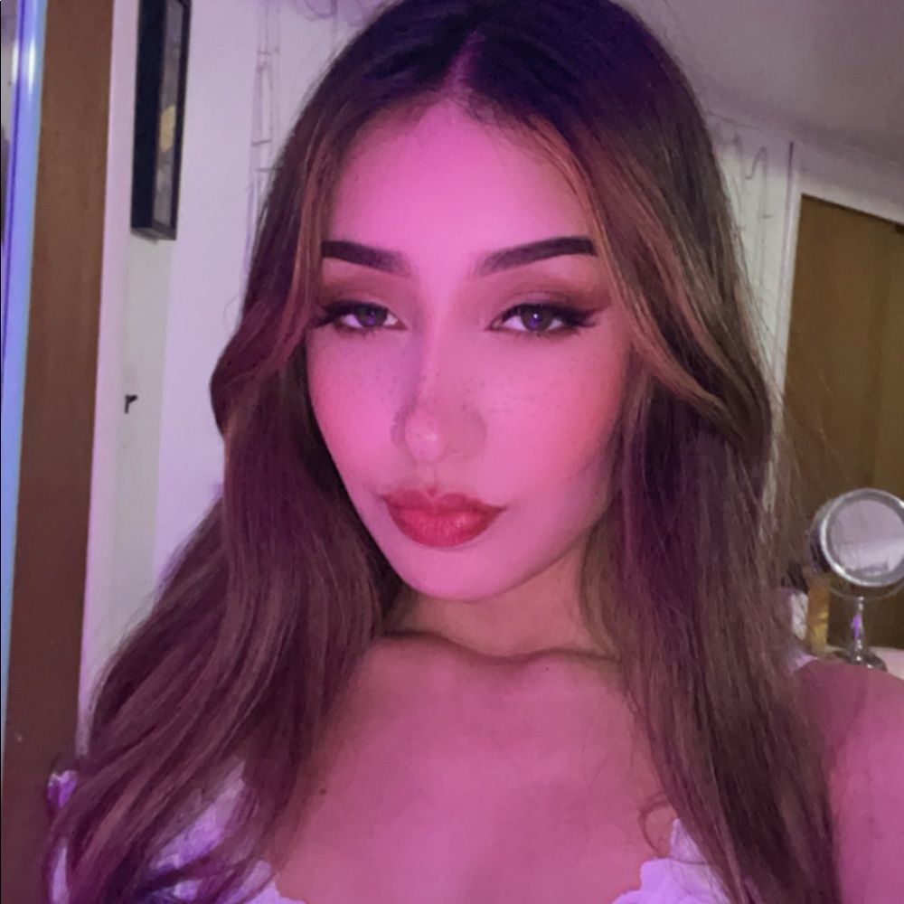 Meet your Posher, Jayline